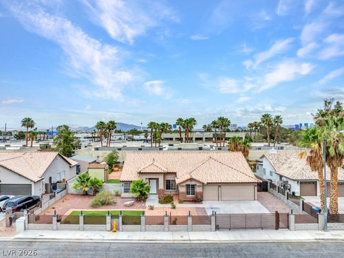 2660 Rosanna St, Las Vegas, NV, 89117-3050 | Card Image