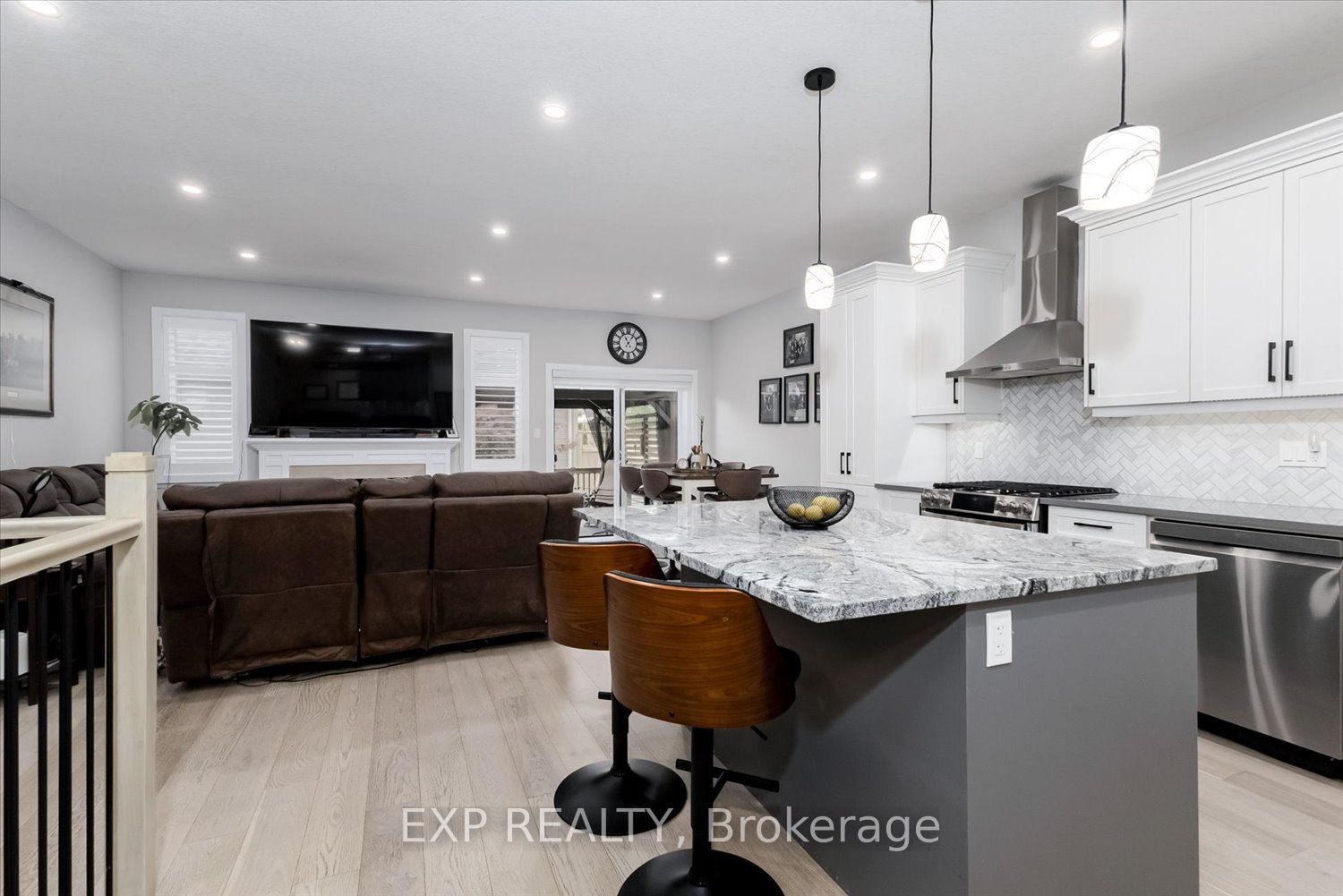 Residential in Thames Centre 3