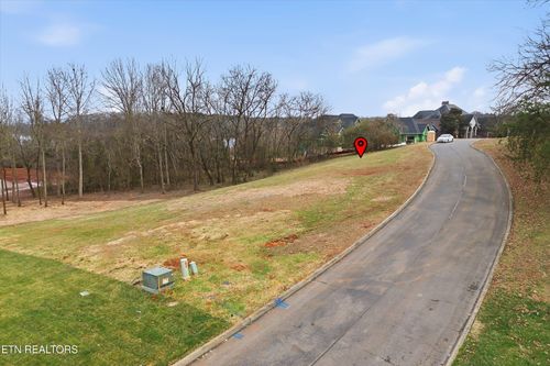 370 Cormorant Dr, Vonore, TN, 37885-5389 | Card Image