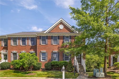 371 Marshall Heights Dr, Wexford, PA, 15090-7658 | Card Image