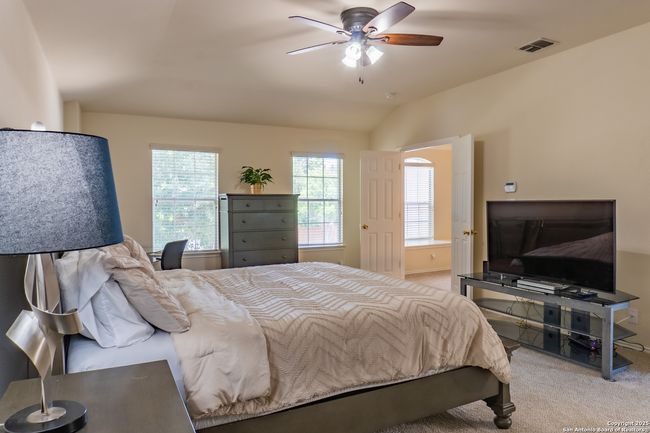 9534 Anderson Way, House other with 3 bedrooms, 3 bathrooms and null parking in Converse TX | Image 45