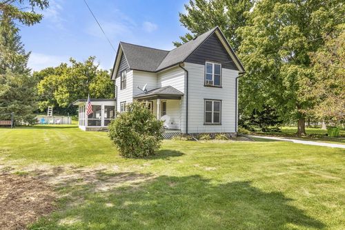 335 Cottonwood Avenue, Hartland, WI, 53029 | Card Image