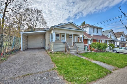 1 Berryman Ave, Saint Catharines, ON, L2R3W8 | Card Image