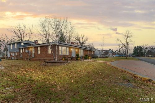 7 Davis Dr, Jerseyville, IL, 62052-1123 | Card Image