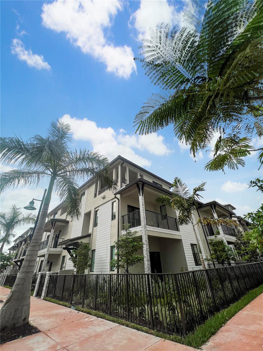 83rd Path, Doral, FL 33166
