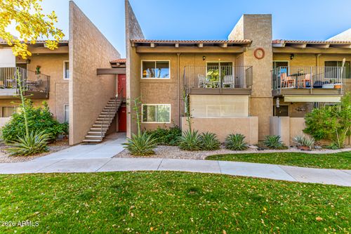 o8-5525 E Thomas Rd, Phoenix, AZ, 85018-8126 | Card Image