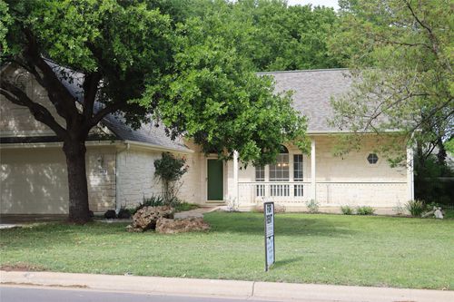 3013 Parker Dr, Georgetown, TX, 78628-2772 | Card Image