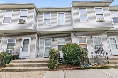 apt-4-66 Henry St, Hempstead, NY, 11550-5718 | Card Image