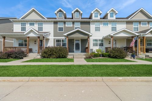 2664 Park Pl, Norwalk, IA, 50211-3205 | Card Image
