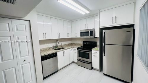 apt-206-731 N Pine Island Rd, Plantation, FL, 33324-1315 | Card Image