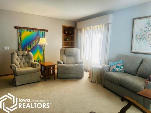 551 3rd St Sw, Britt, IA, 50423-1240 | Card Image
