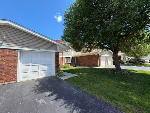 2179 N Queensburg Ln, Palatine, IL, 60074-1399 | Card Image