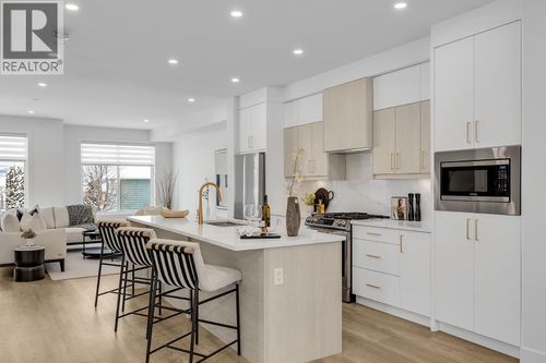 106-5300 Main St, Kelowna, BC, V1W0C1 | Card Image