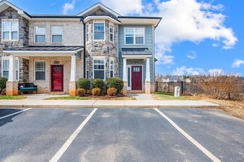 207 Capstone Dr, Lynchburg, VA, 24502-5165 | Card Image