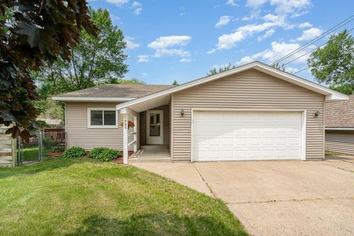 949 Xenia Ave Nw, Elk River, MN, 55330-2912 | Card Image