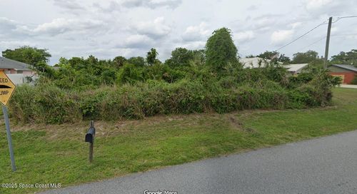 4340 Comfort St, Cocoa, FL, 32927-7922 | Card Image