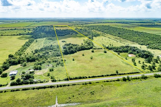 000 N Fm 1724 Rd, Home with 0 bedrooms, 0 bathrooms and null parking in Hankamer TX | Image 5
