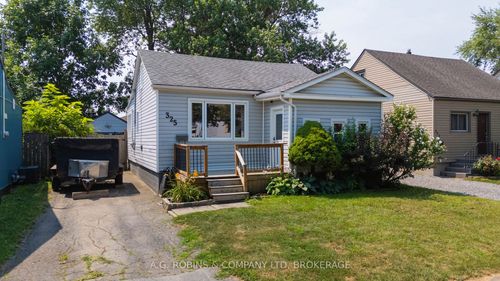 325 Commando St, Welland, ON, L3B4T2 | Card Image