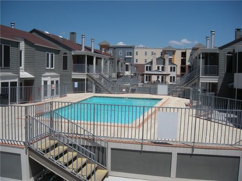 apt-22-2529 Rio Grande St, Austin, TX, 78705-4505 | Card Image