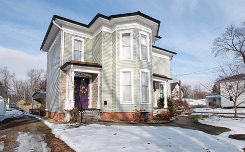 527 E Mitchell St, Kendallville, IN, 46755-1826 | Card Image