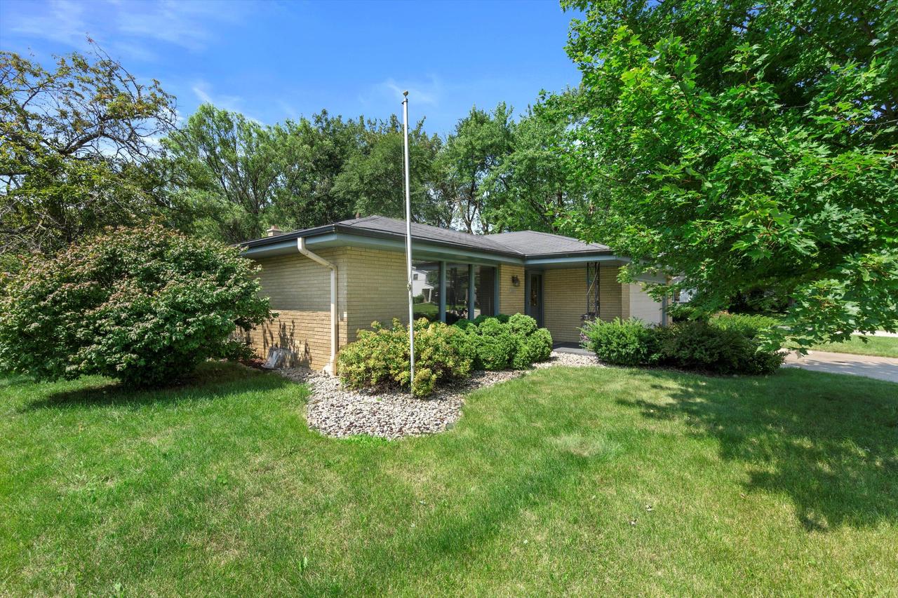 Illinois St, Mount Pleasant, WI 53405