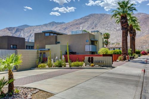 685 E Arenas Rd, Palm Springs, CA, 92262-6740 | Card Image