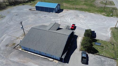 2751 E Marshall St, Charleston, MO, 63834-8359 | Card Image