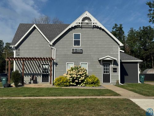 120 Delaware Ave Sw, Orange City, IA, 51041-1700 | Card Image