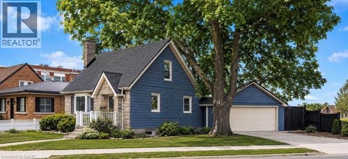 296 Weber St E, Kitchener, ON, N2H1G2 | Card Image