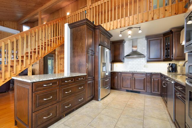 8816 E Bay Highway, House other with 6 bedrooms, 3 bathrooms and null parking in Middle Cape NS | Image 31