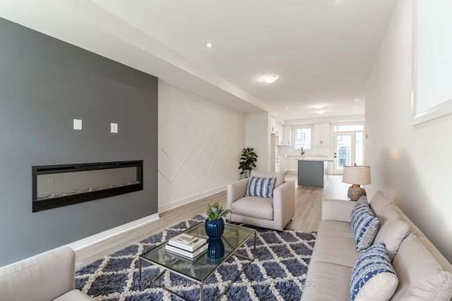 38 Brandon Crescent, House attached with 3 bedrooms, 3 bathrooms and 1 parking in New Tecumseth ON | Image 6