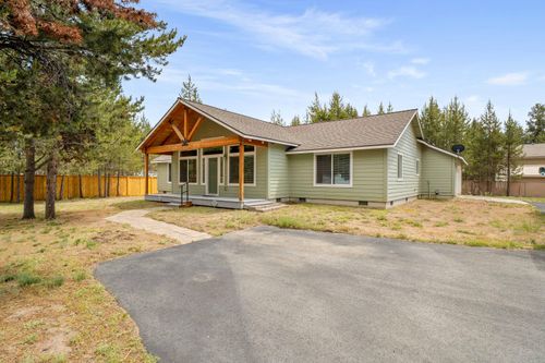 16171 South Dr, La Pine, OR, 97739-9529 | Card Image