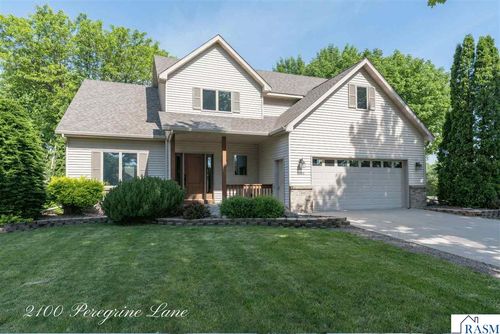 2100 Peregrine Ln, North Mankato, MN, 56003-1646 | Card Image