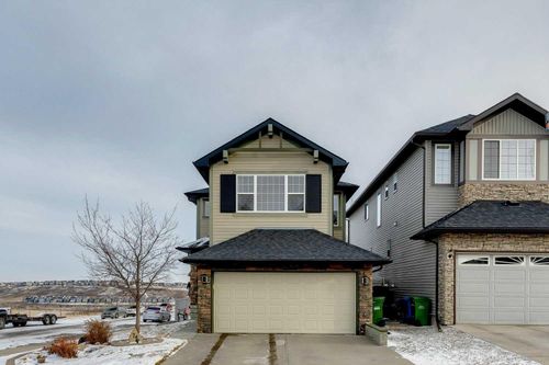 74 Kinlea Way Nw, Home with 3 bedrooms, 2 bathrooms and 4 parking in Calgary AB | Card Image