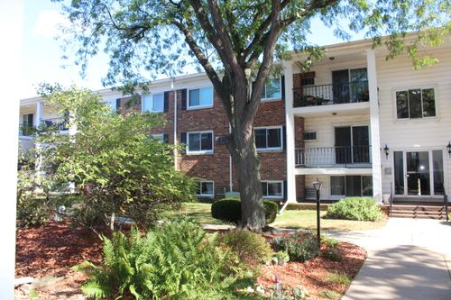 32-806 W Michigan Ave, Jackson, MI, 49202-4154 | Card Image