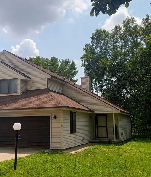 1-507 Clearwater Dr, Champaign, IL, 61822-7323 | Card Image