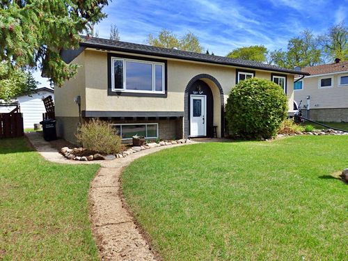 5204 57a St, Vermilion, AB, T9X1V5 | Card Image
