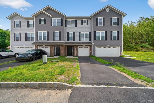 505 Iron Forge Ln, New Windsor, NY, 12553-1203 | Card Image