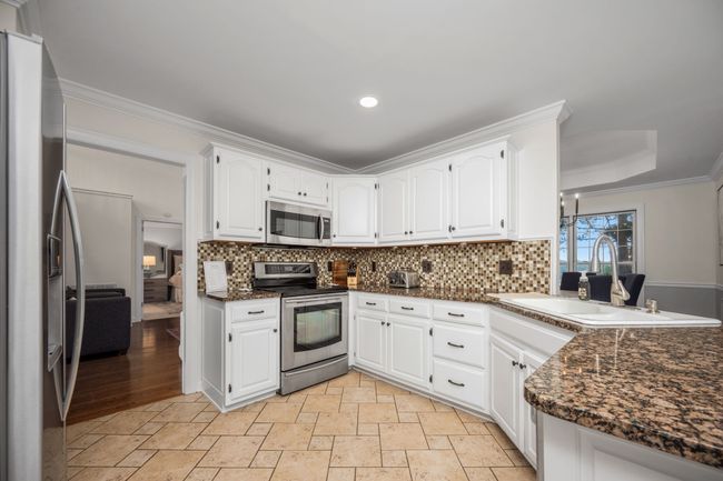 208 Loop Dr, House other with 4 bedrooms, 4 bathrooms and 3 parking in Winchester TN | Image 39