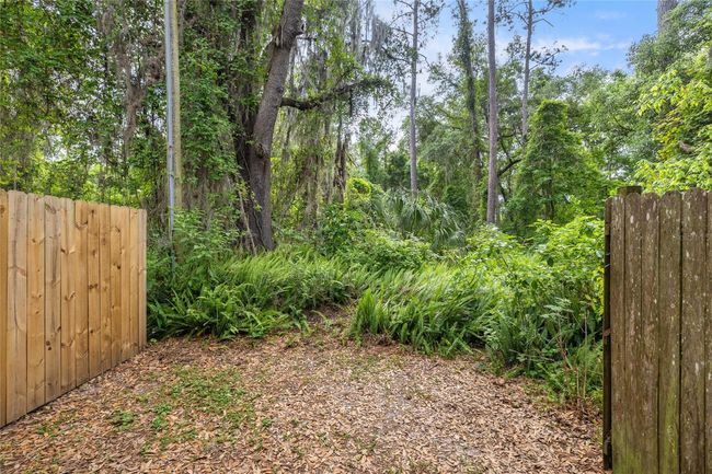 2115 39 Th Dr, Townhouse with 2 bedrooms, 2 bathrooms and null parking in GAINESVILLE FL | Image 23
