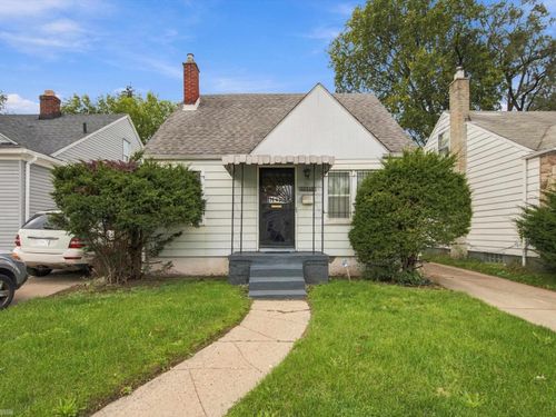 20215 Russell St, Detroit, MI, 48203-1297 | Card Image