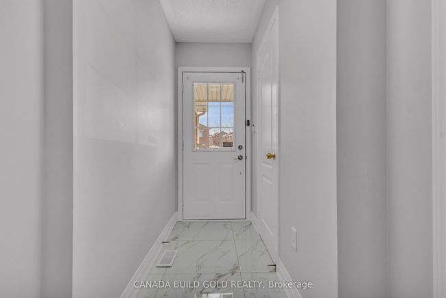 53 Bottomwood St, House attached with 3 bedrooms, 3 bathrooms and 3 parking in Brampton ON | Image 5