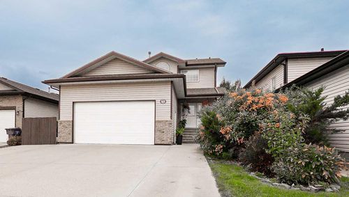 40 Terrace Close Ne, Medicine Hat, AB, T1C2A8 | Card Image