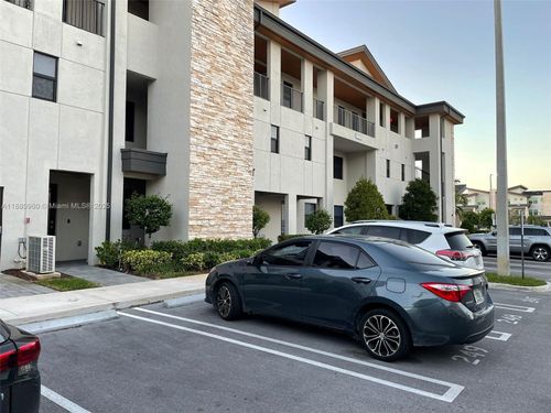 unit-4-10443 Nw 82nd St, Doral, FL, 33178-4387 | Card Image