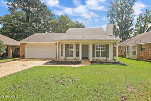 110 Windchase Dr, Brandon, MS, 39042-8865 | Card Image