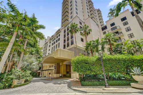 304-888 S Douglas Rd, Coral Gables, FL, 33134 | Card Image