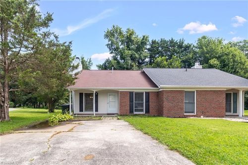 3235 Anvil Pl, Greensboro, NC, 27407-6740 | Card Image