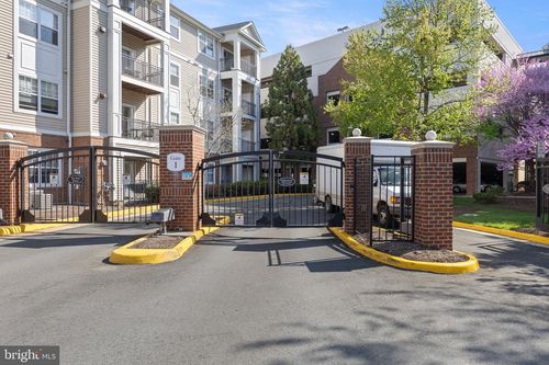 apt-216-12901 Centre Park Cir, HERNDON, VA, 20171-5827 | Card Image