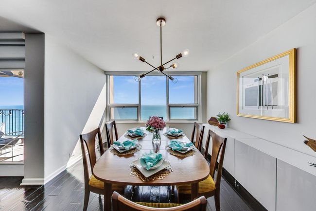APT-28C - 5733 N Sheridan Rd, Home with 2 bedrooms, 2 bathrooms and 1 parking in Chicago IL | Image 12