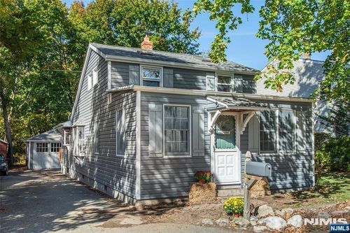 29 Notch Road, Rockaway Township, NJ, 07435 | Card Image